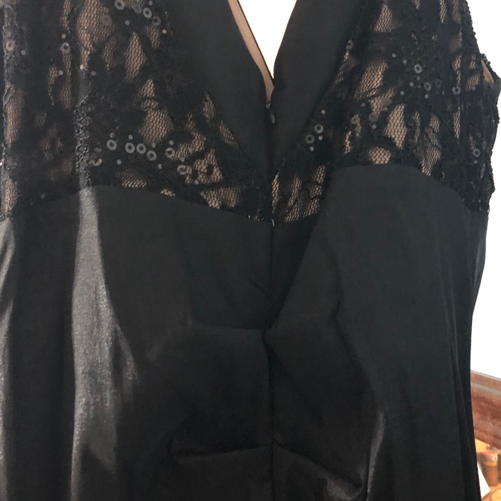 Beautiful elegant black dress size 8P